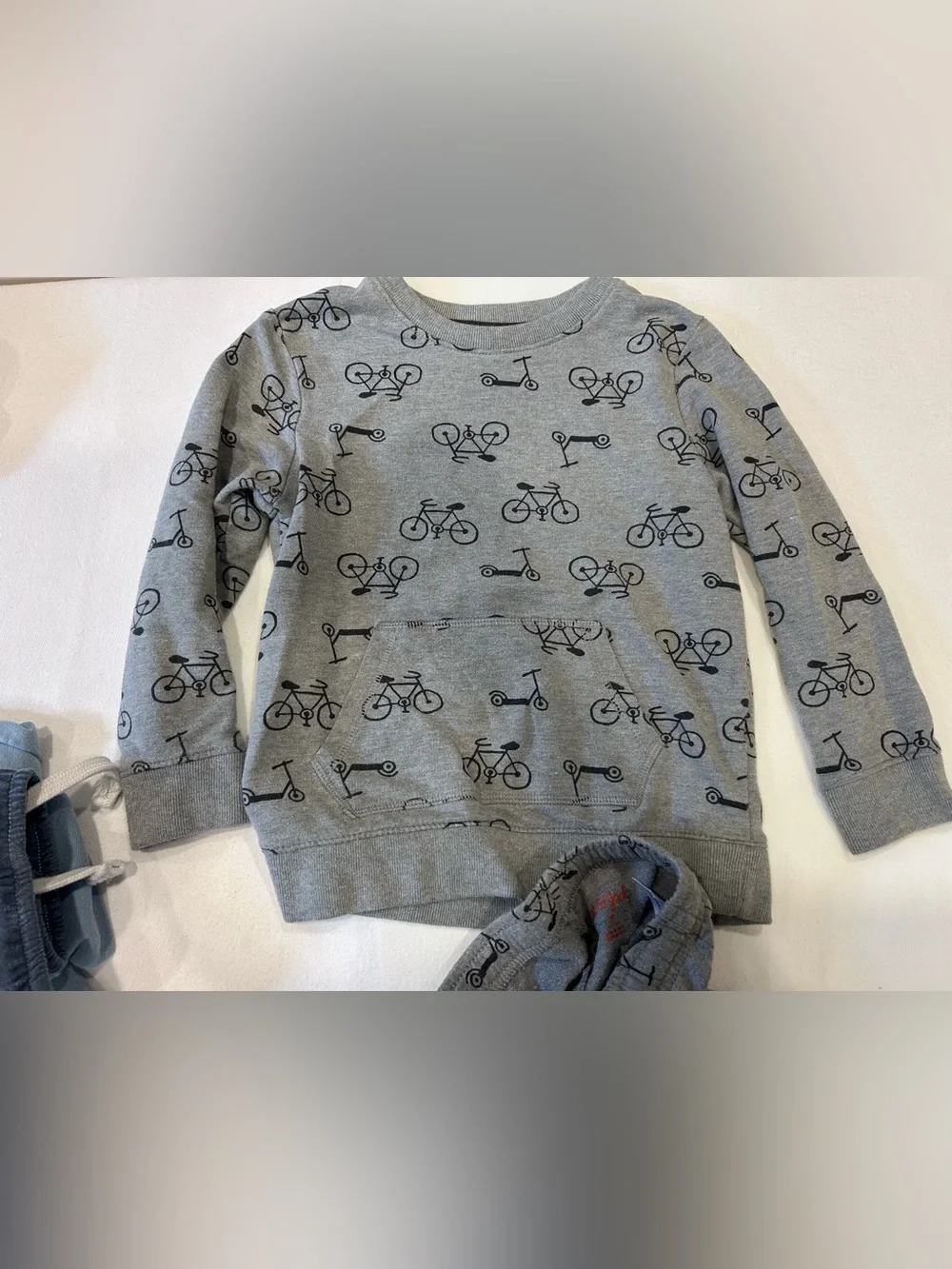 Cat & Jack boys sweater